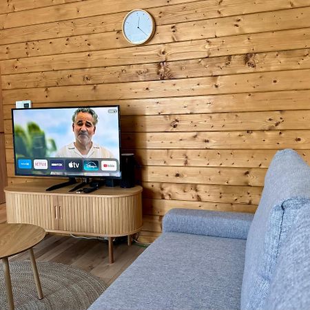 Lovely 1-Bedroom Vacation Home With Free Parking Demänovská Dolina Buitenkant foto